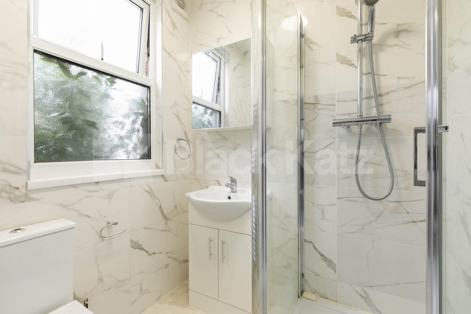 			3 Bedroom, 1 bath, 1 reception Flat			 Newton Road, Cricklewood